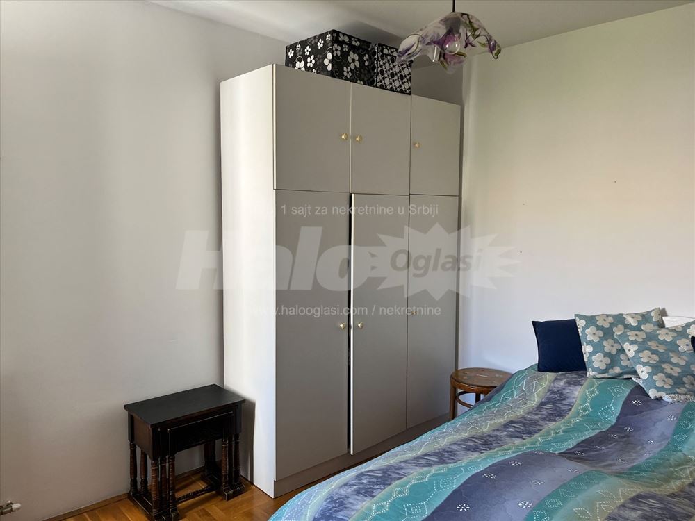 Izdajem stan na Vozdovcu, namesten 63m2 — 3