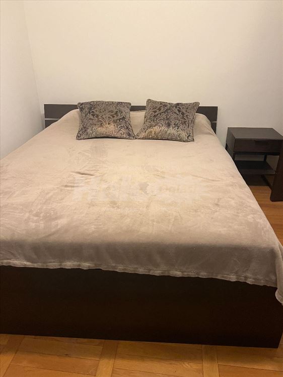 izdajem stan na Vračaru — 9