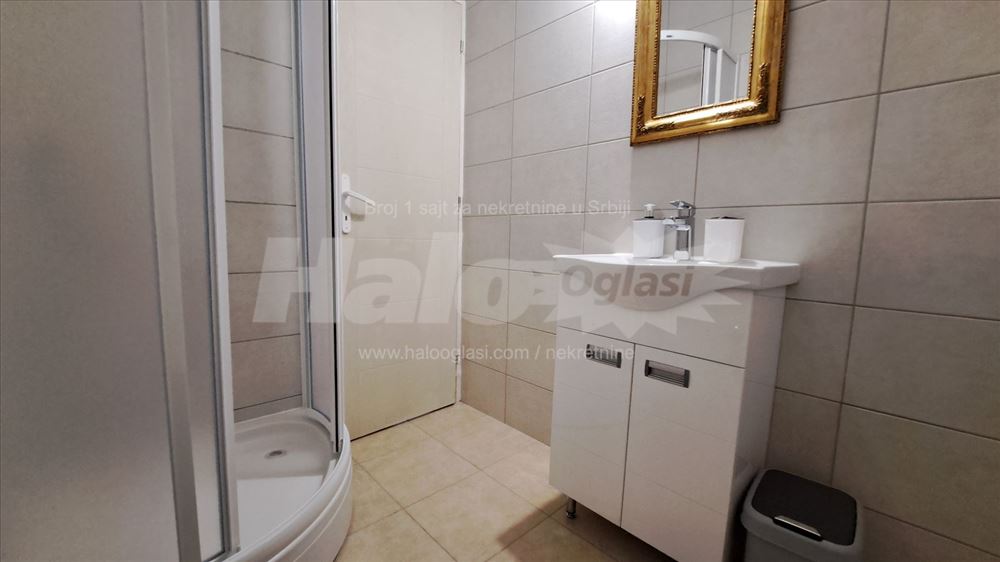 Izdajem stan na Vracaru-vlasnik — 15