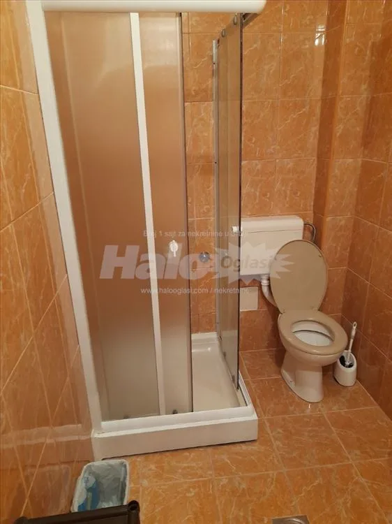 Izdajem stan od 42m2 u Surčinu, tel: 069/150-9280 — 4