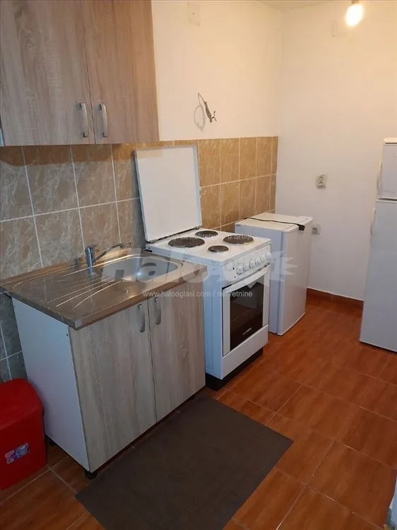 Izdajem stan od 42m2 u Surčinu, tel: 069/150-9280 — 7