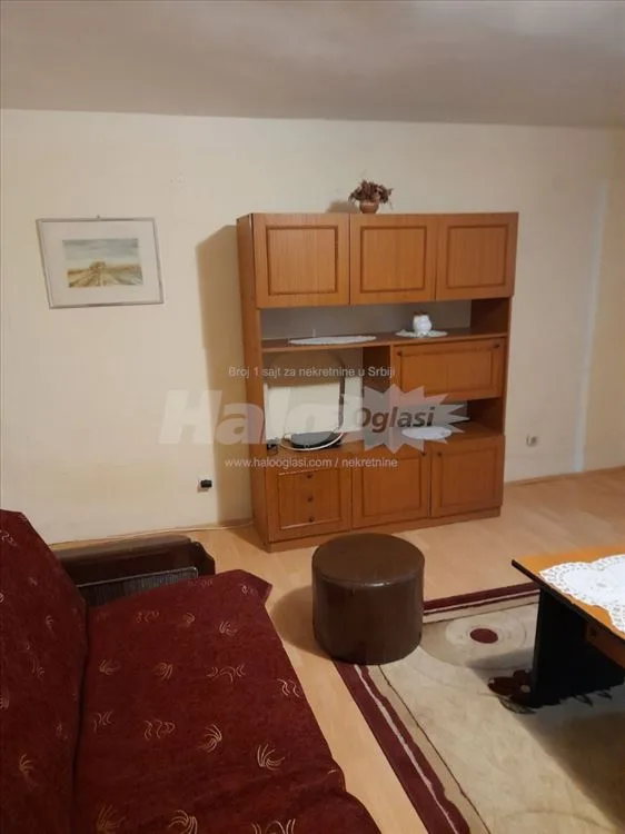 Izdajem stan od 42m2 u Surčinu, tel: 069/150-9280 — 10