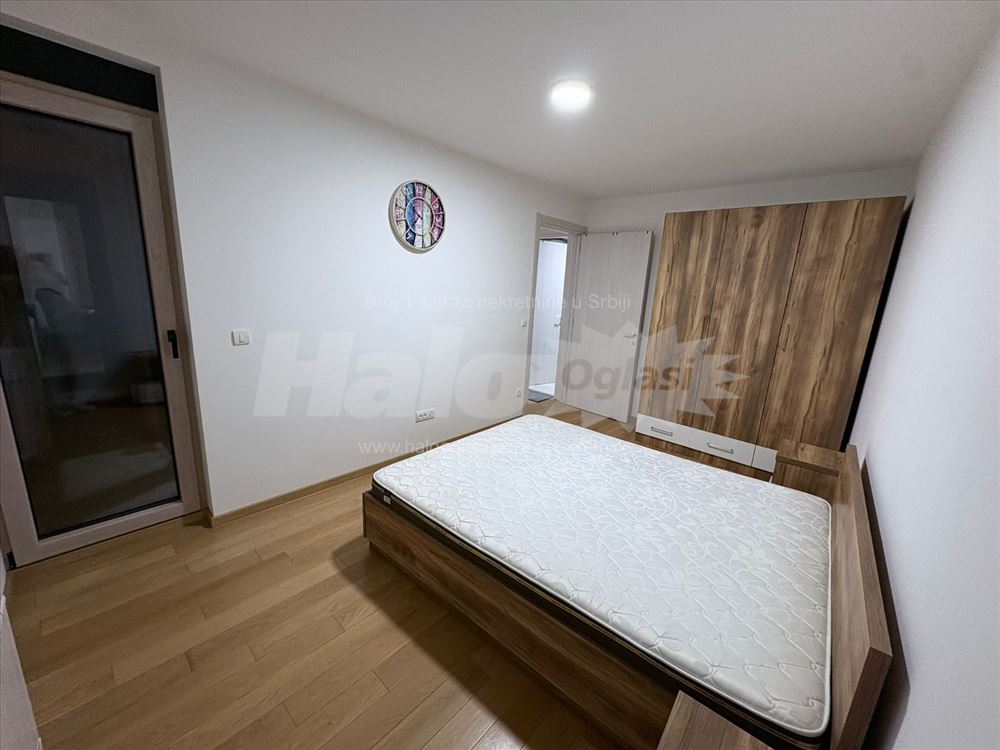 Izdajem stan opremljen na Vračaru — 2