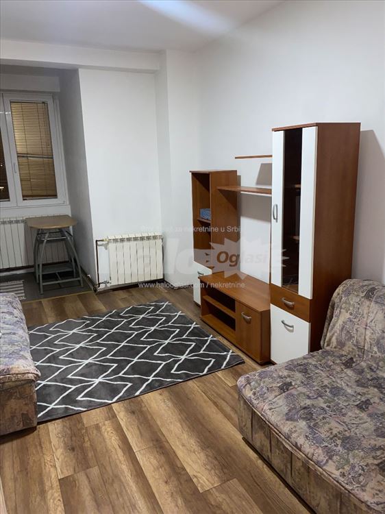 Izdajem stan Preševska 77,Beograd,42m2 — 2