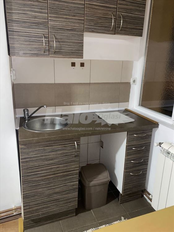 Izdajem stan Preševska 77,Beograd,42m2 — 5