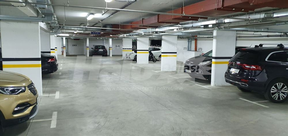 Izdajem stan sa garažnim mestom Alpha City — 11