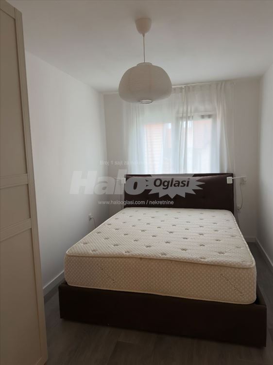 Izdajem stan, Tri spavaće sobe + garaža za 2 auta — 8