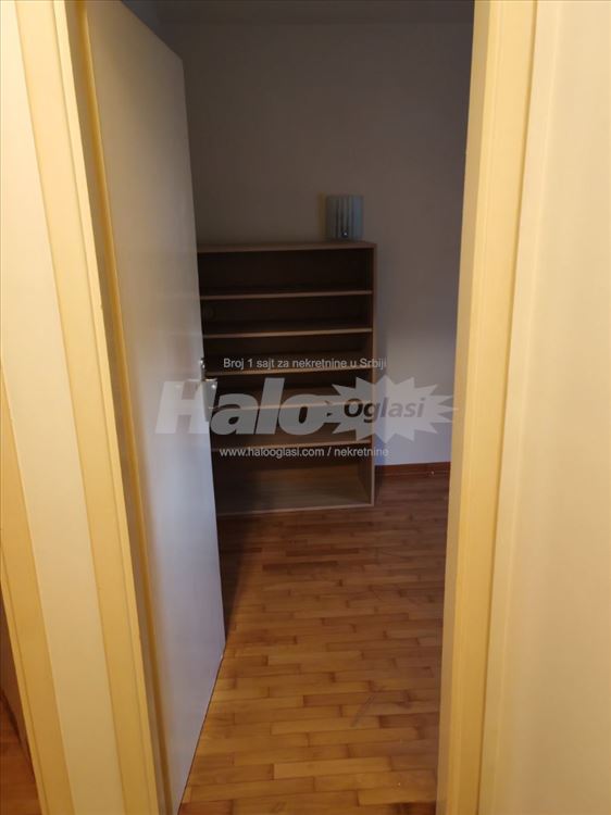 Izdajem stan u Žarkovu — 13