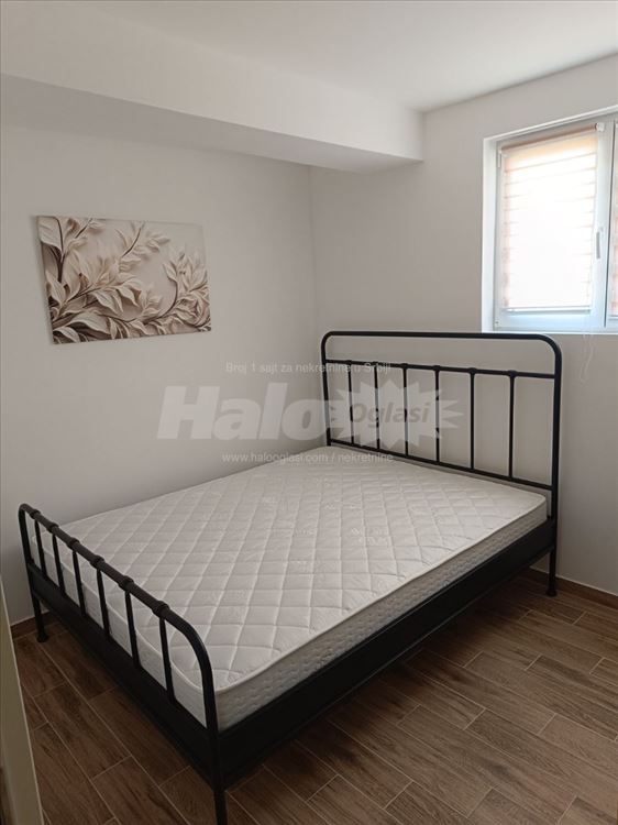 Izdajem stan u batajnici 59 kvadrata — 9