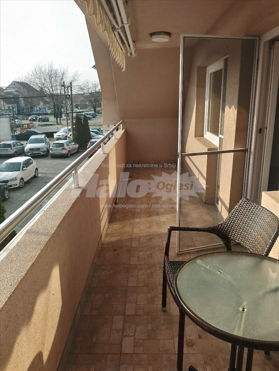 Izdajem stan u Batajnici na odlicnoj lokaciji — 4