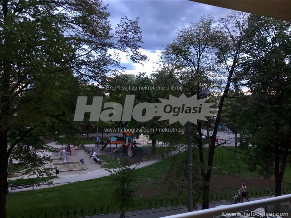 Izdajem stan u Beogradu, Vračar — 15