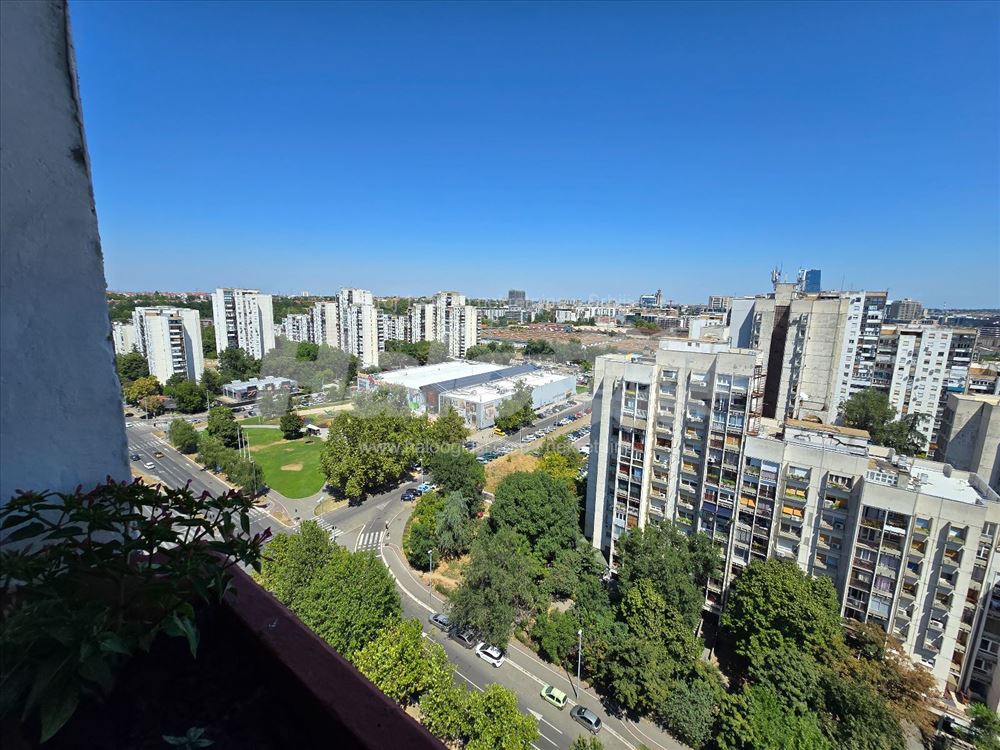 Izdajem stan u bloku 63 na odličnoj lokaciji — 5