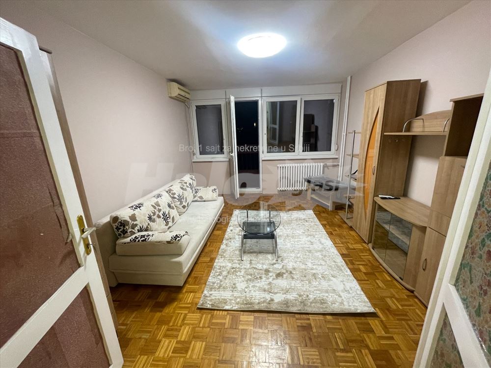 Izdajem stan u bloku 70a, 2.0 — 6