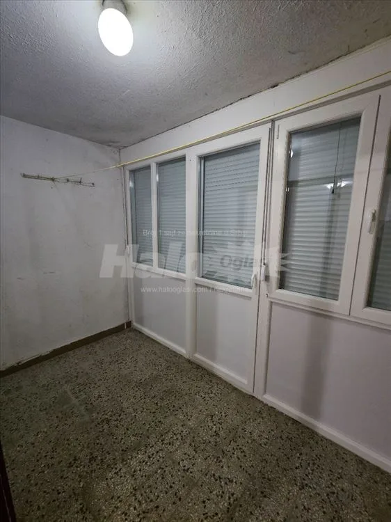 Izdajem stan u Borči. 39m2 + 7m2 terasa — 4