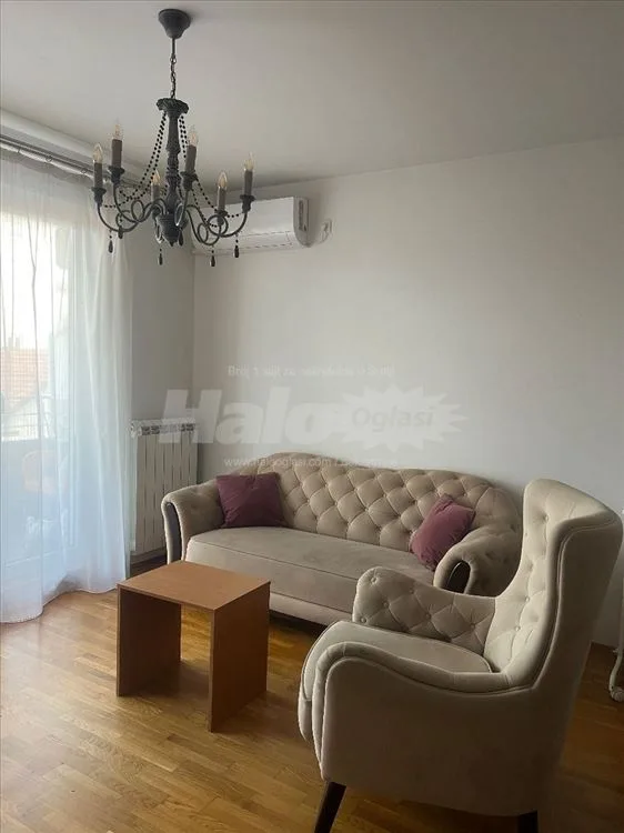 Izdajem stan u Borči — 2