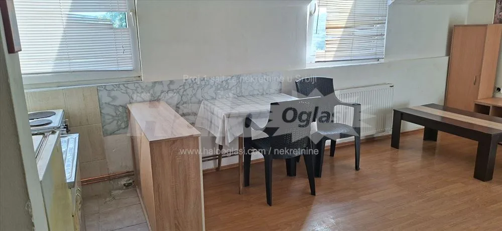 Izdajem stan u centru Lazarevca — 13