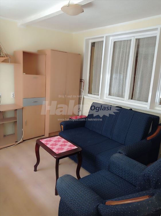 Izdajem stan u centru Zemuna — 6