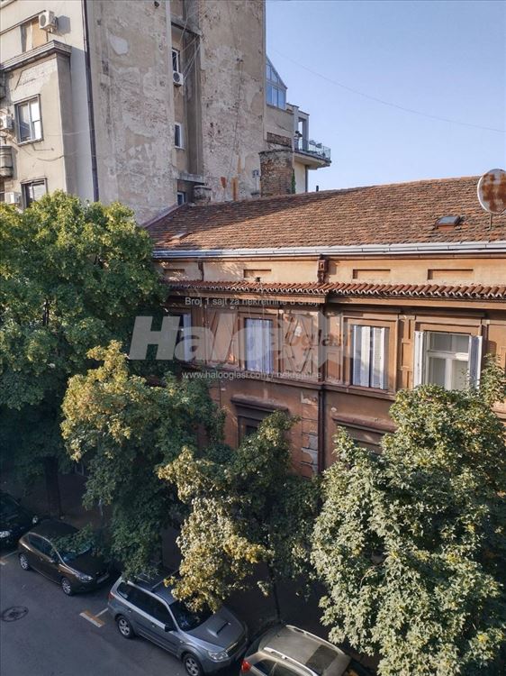 Izdajem stan u gospodar Jevremovoj — 5