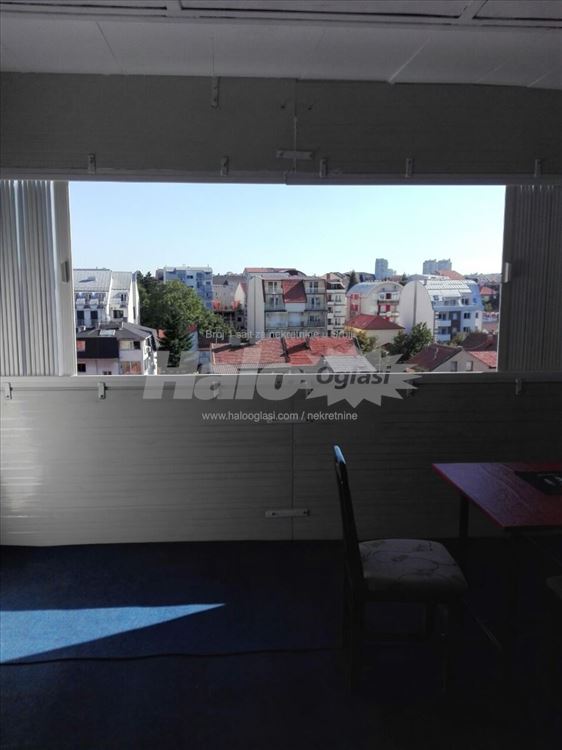 Izdajem stan u Južnom bulevaru — 10