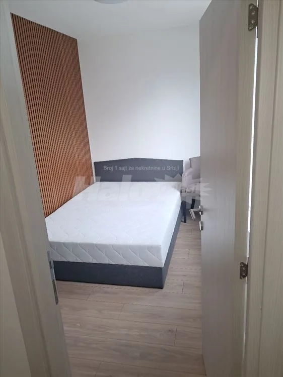 Izdajem stan u Kaluđerici — 9