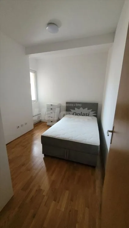 Izdajem stan u Krnjači — 9