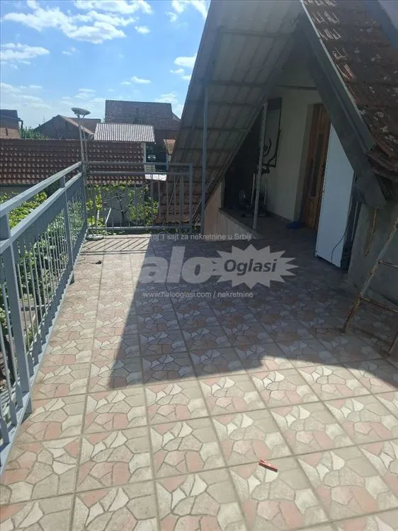Izdajem stan u kuci — 6