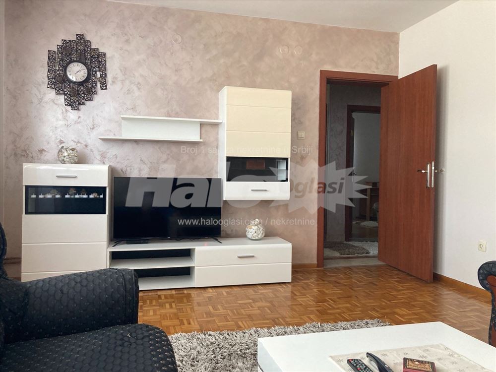 Izdajem stan u kuci u Jajincima-ukljucene rezije — 3