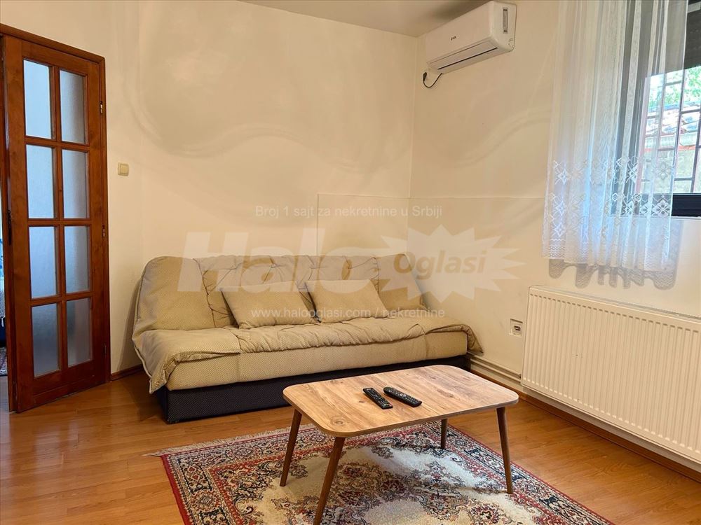 Izdajem stan u kući na Banjici — 6