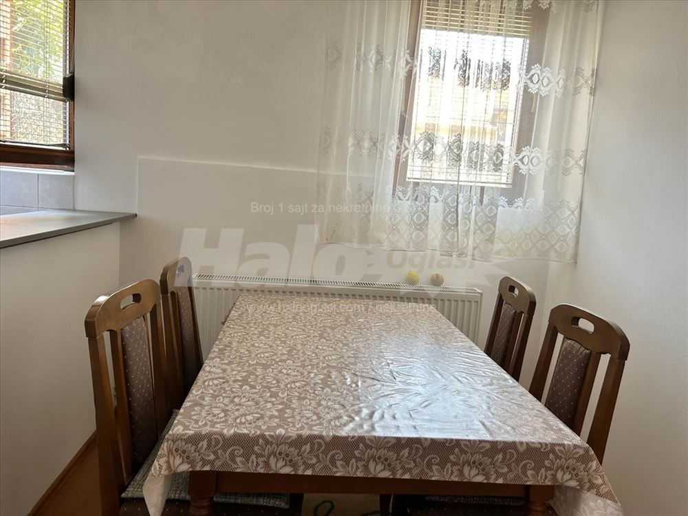 Izdajem stan u kući na Banjici — 8