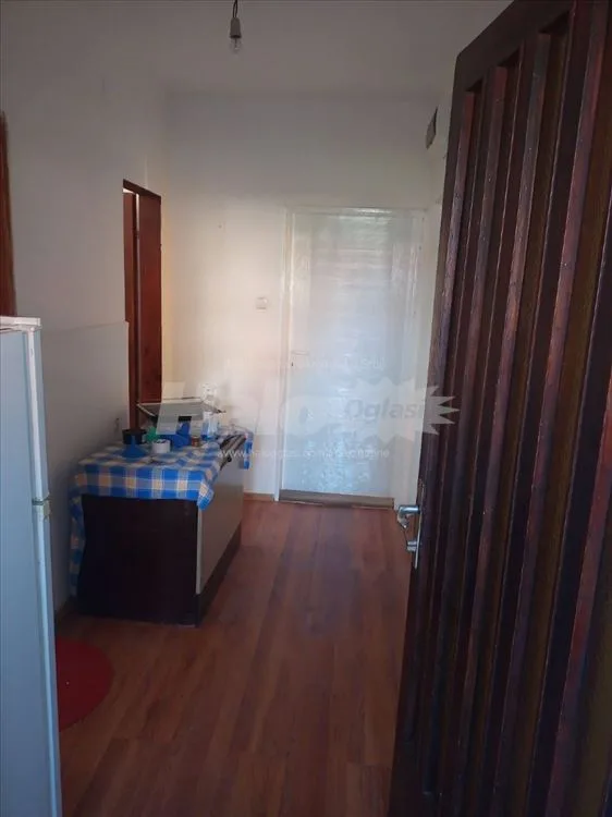Izdajem stan u kući u Kaluđerici — 5