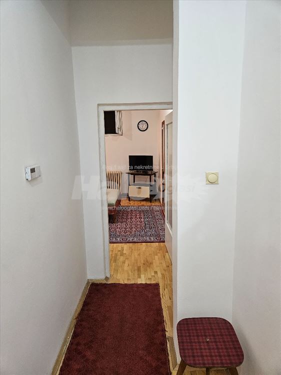Izdajem stan u Kumodražu u okviru porodične kuće — 2