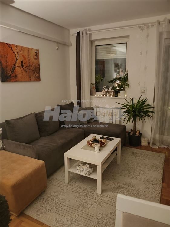 Izdajem stan u Mirijevu (slobodan od 01.09.) — 2