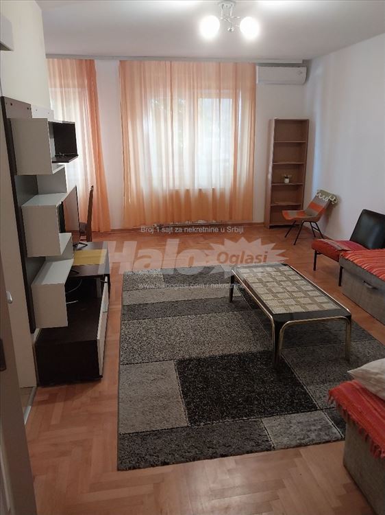 Izdajem stan u naselju Stepa Stepanović — 5