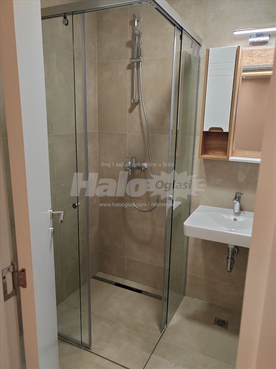 Izdajem stan u novoj zgradi kod hale Pionir — 6