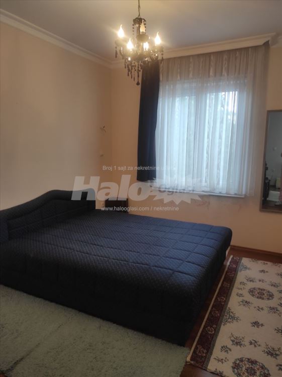 Izdajem stan, u novoj zgradi , lep, svetao , — 5