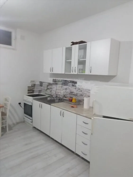 Izdajem stan u Novom Surčinu — 8