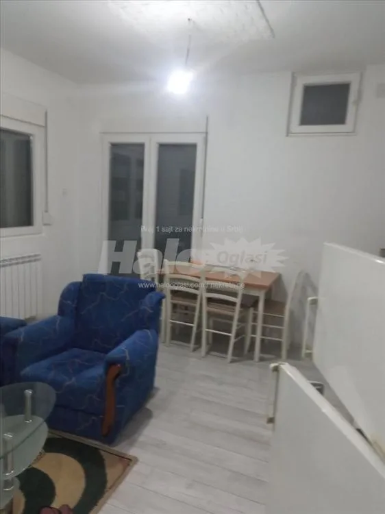 Izdajem stan u Novom Surčinu — 9