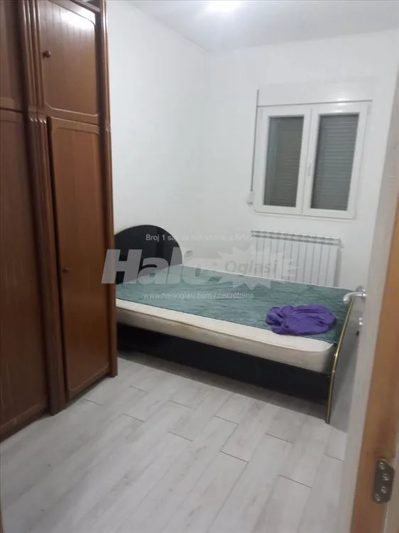 Izdajem stan u Novom Surčinu — 11