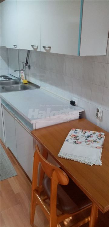 Izdajem stan u Pozeskoj, Banovo brdo — 11