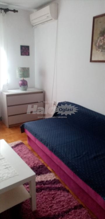 Izdajem stan u Pozeskoj, Banovo brdo — 12