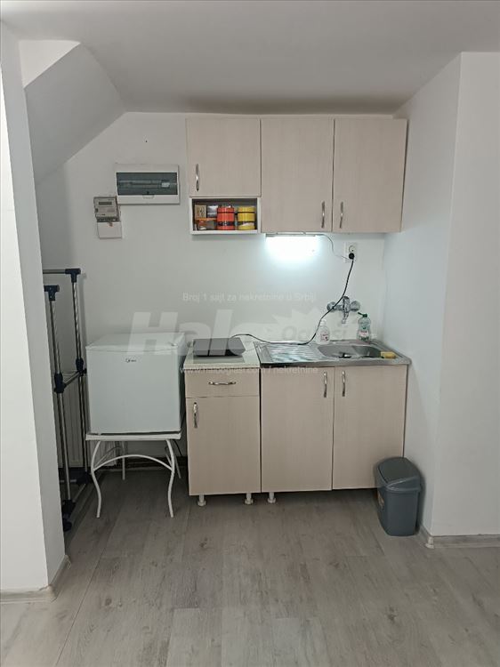 Izdajem stan u Pregrevici — 6
