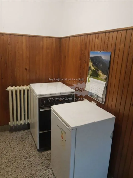 Izdajem stan u Resniku — 6