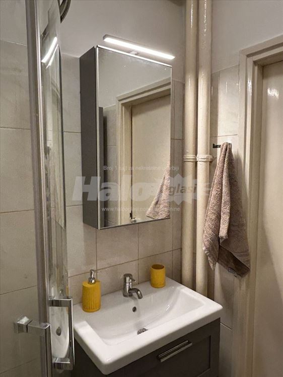 Izdajem stan u ul. Kralja Petra, Dorćol,43 kvm — 13
