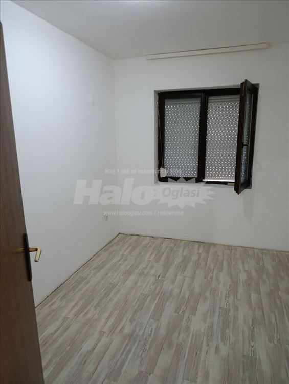 Izdajem stan u Žarkovu — 4