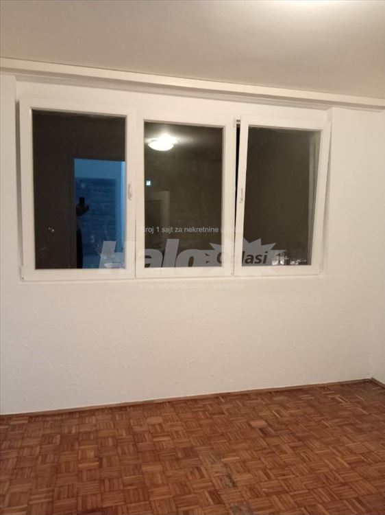 Izdajem stan u Zemun polju 44m2 — 4