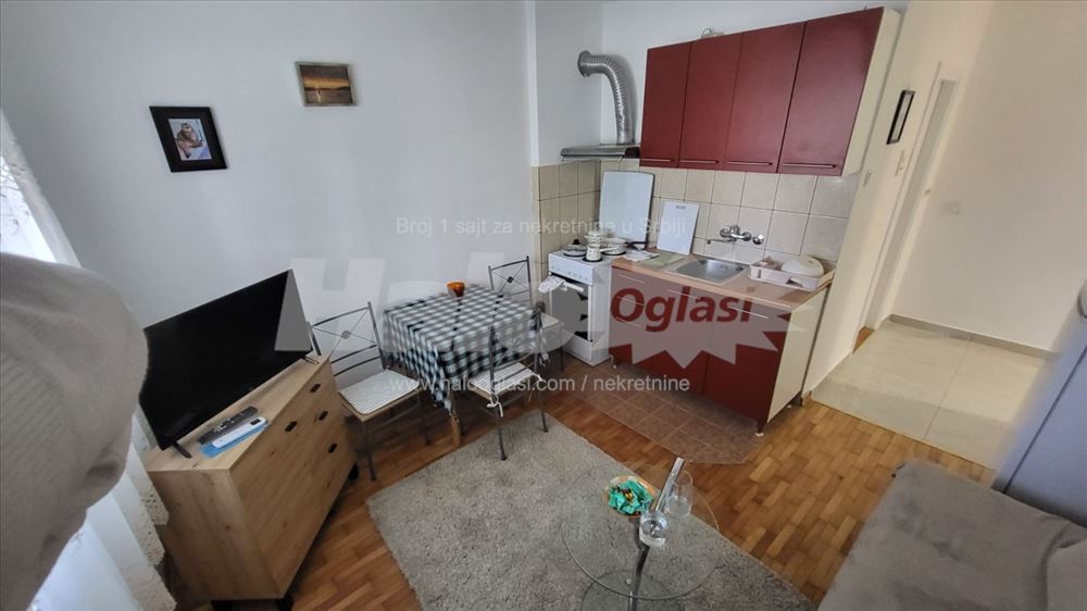 Izdajem stan u Zemunu sa uključenim troškovima — 3