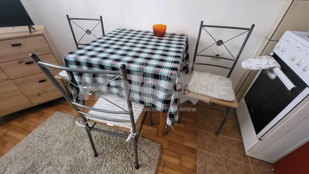 Izdajem stan u Zemunu sa uključenim troškovima — 5