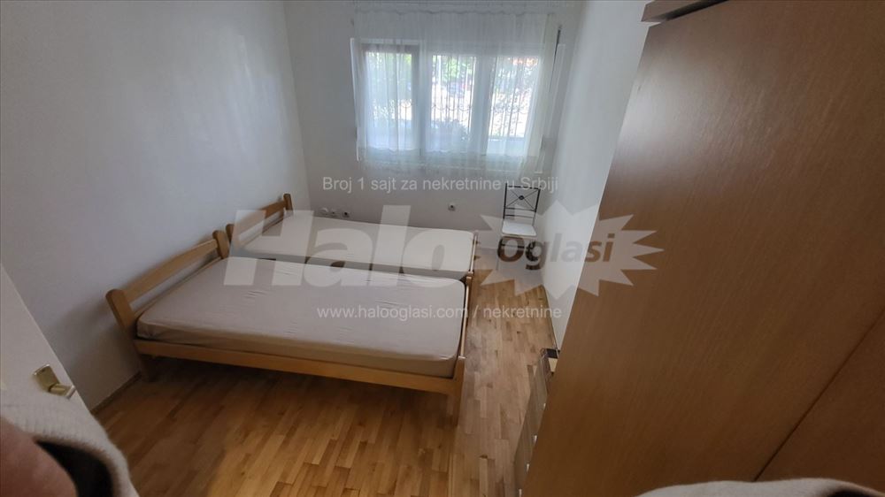 Izdajem stan u Zemunu sa uključenim troškovima — 9
