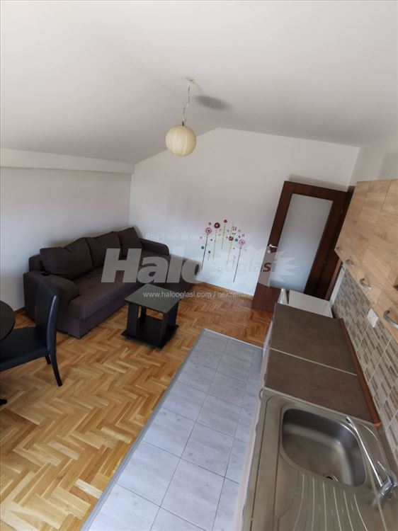 Izdajem stan Zemun - Altina — 2
