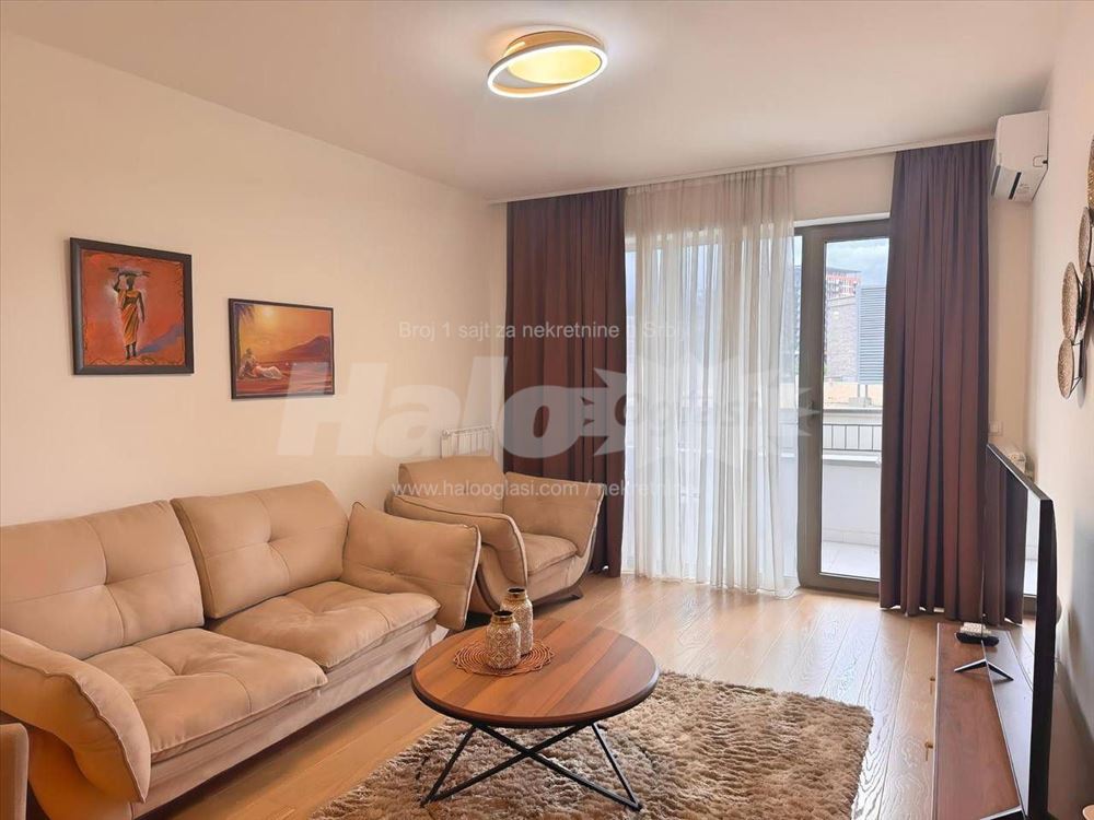 Izdajem stanove sa dve spavace sobe — 8